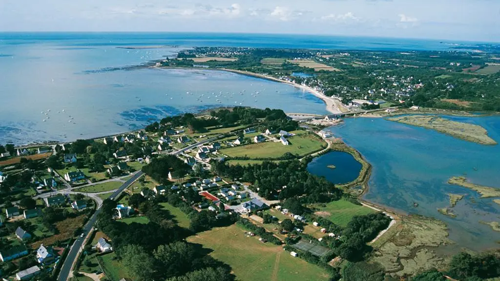 Camping-Le-Cadran-Solaire-Vue-Aérienne-Le-Tour-du-Parc-Presqu'île-de-Rhuys-Golfe-du-Morbihan-Bretagne sud