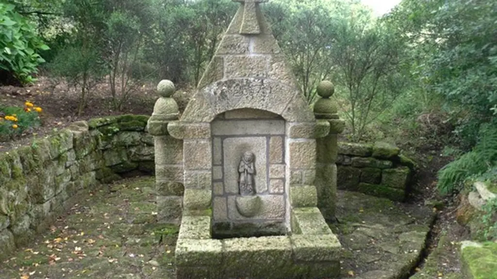 Fontaine-Saint-Brendan-Langonnet-Pays-Roi-Morvan-Morbihan-Bretagne-Sud