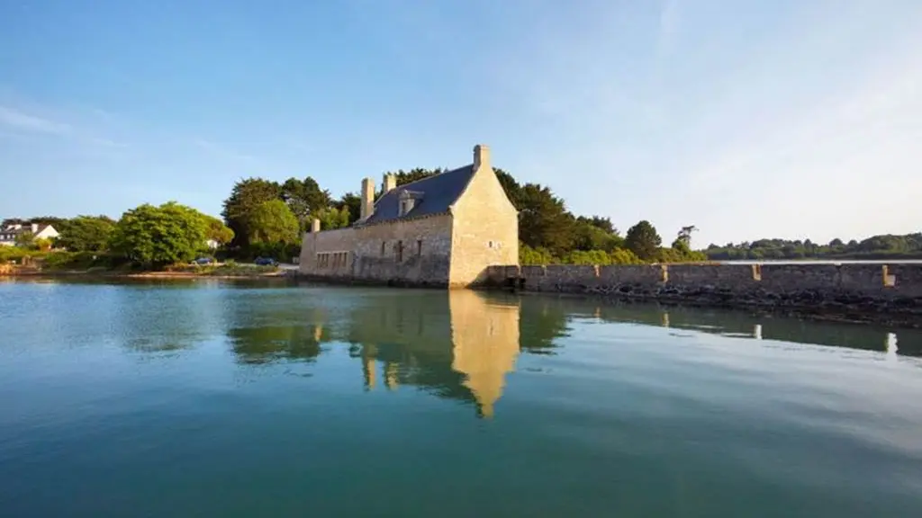 Vue-Moulin-Pen-Castel-Arzon-Presqu'île-de-Rhuys-Golfe-du-Morbihan-Bretagne sud