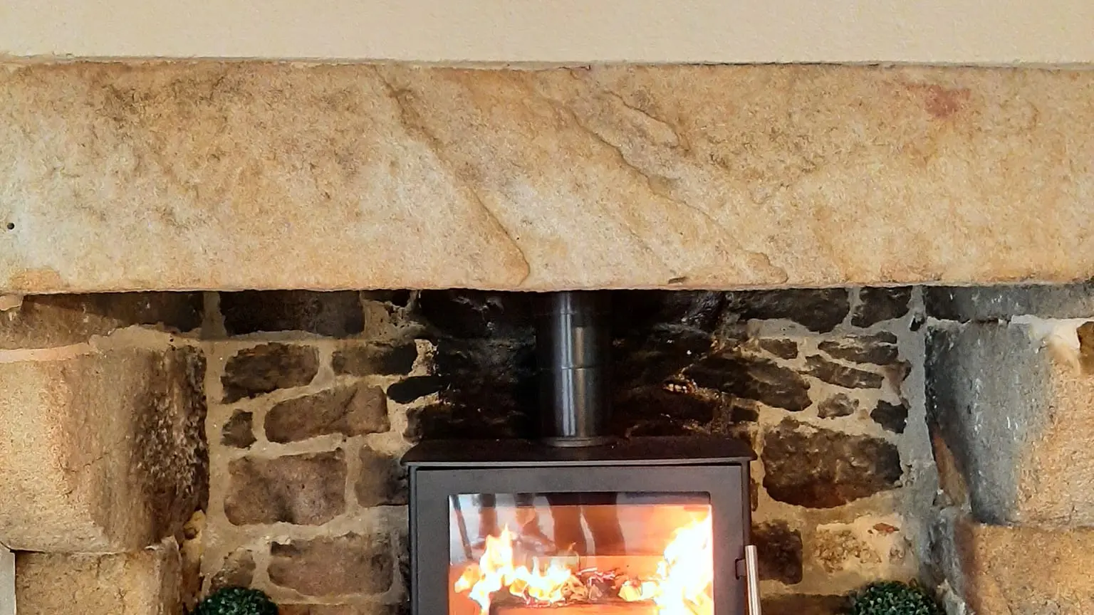 restaurant-brasserie-la-dame-de-caro-carnac-cheminée