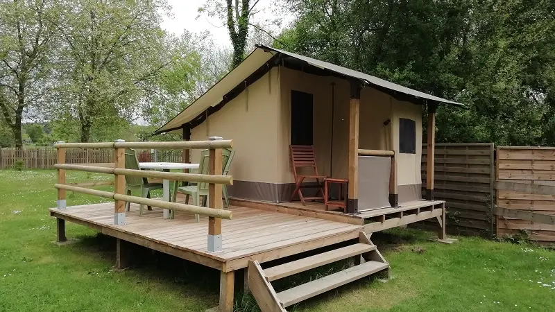 Tente lodge Baléares-Hébergement insolite-Domaine du Roc - Brocéliande -Morbihan