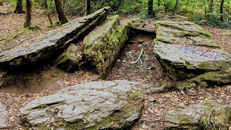 tombeau du géant - site légendaire - brocéliande - Morbihan