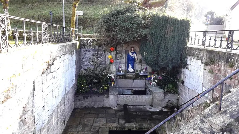 Fontaine Notre-Dame du Roncier - Josselin