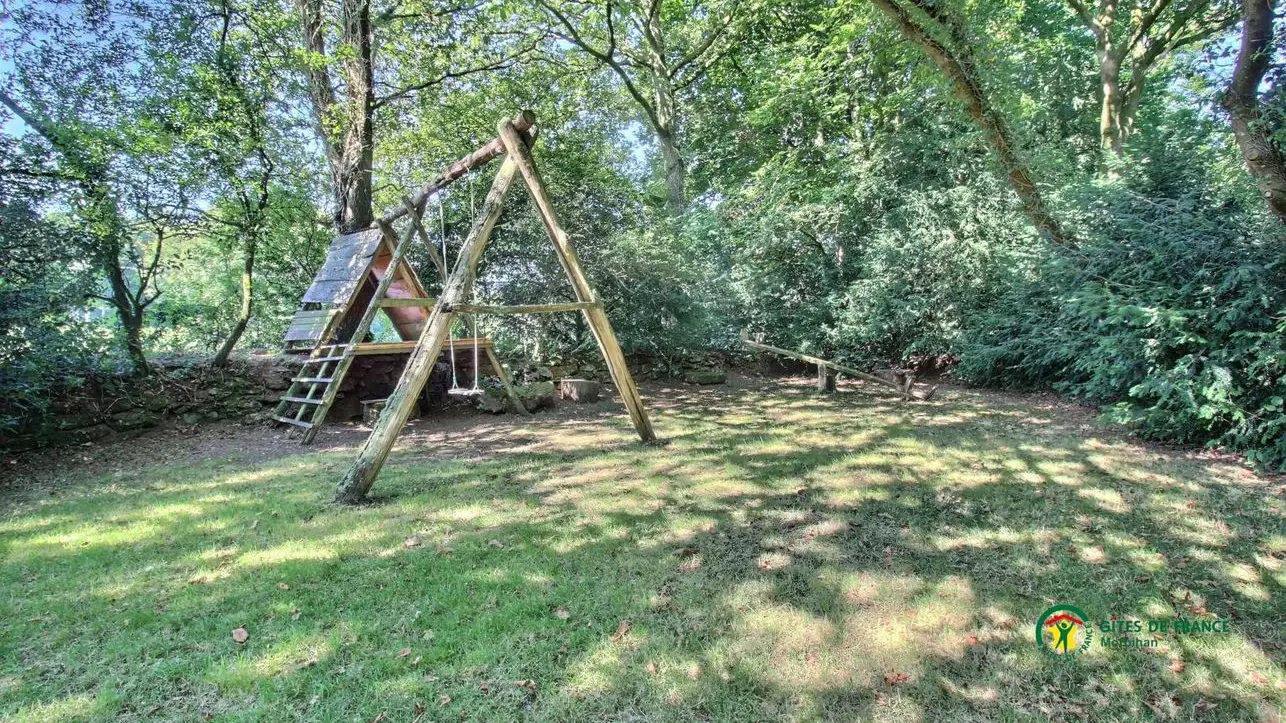 Gîte Kerbidoul_jardin jeux enfants - BAUD_Vallée du Blavet©_Vallée du Blavet©Gîtes de Franc