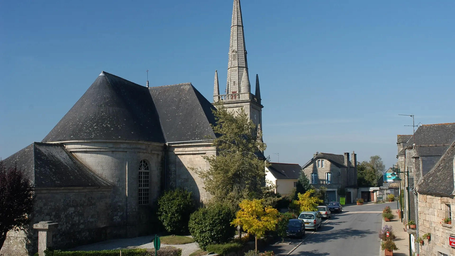 Guern l'église Paroissiale