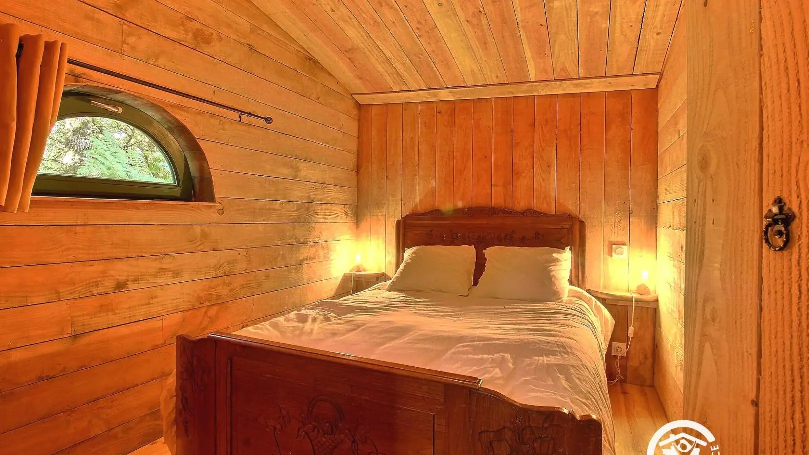 Hébergement insolite Koadou_Cabane Lena_chambre1_Pluméliau-Bieuzy©GDF56