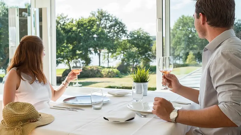 Restaurant - Les Chevaliers - vue sur lac - Ploërmel - Brocéliande - Bretagne