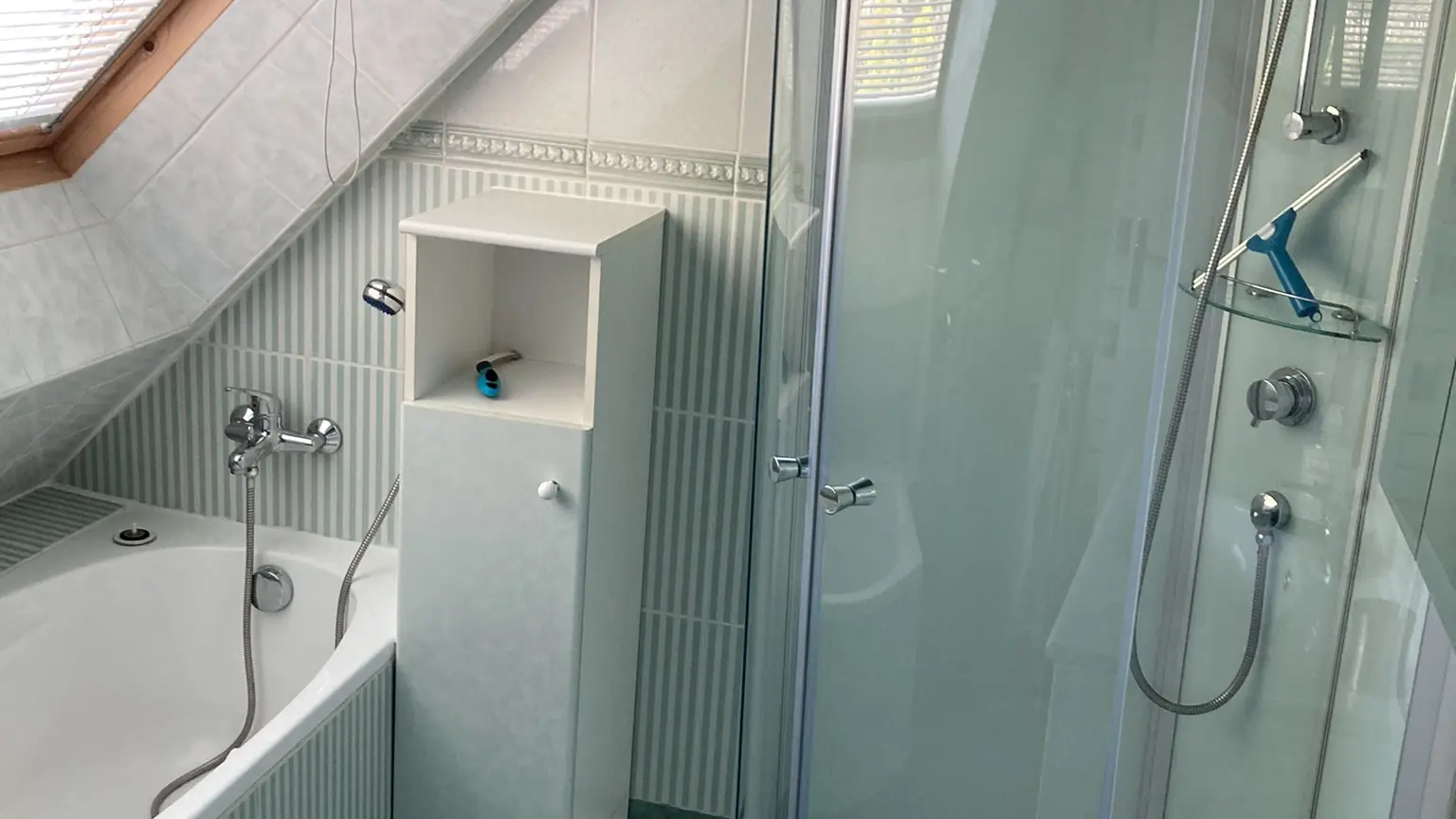 Salle de bains verte