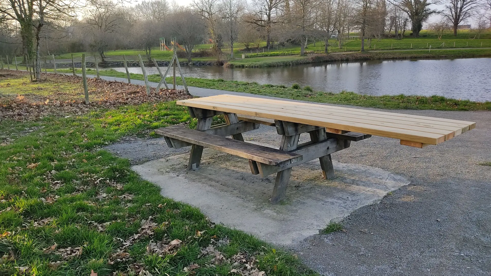 Tables accessible aux PMR