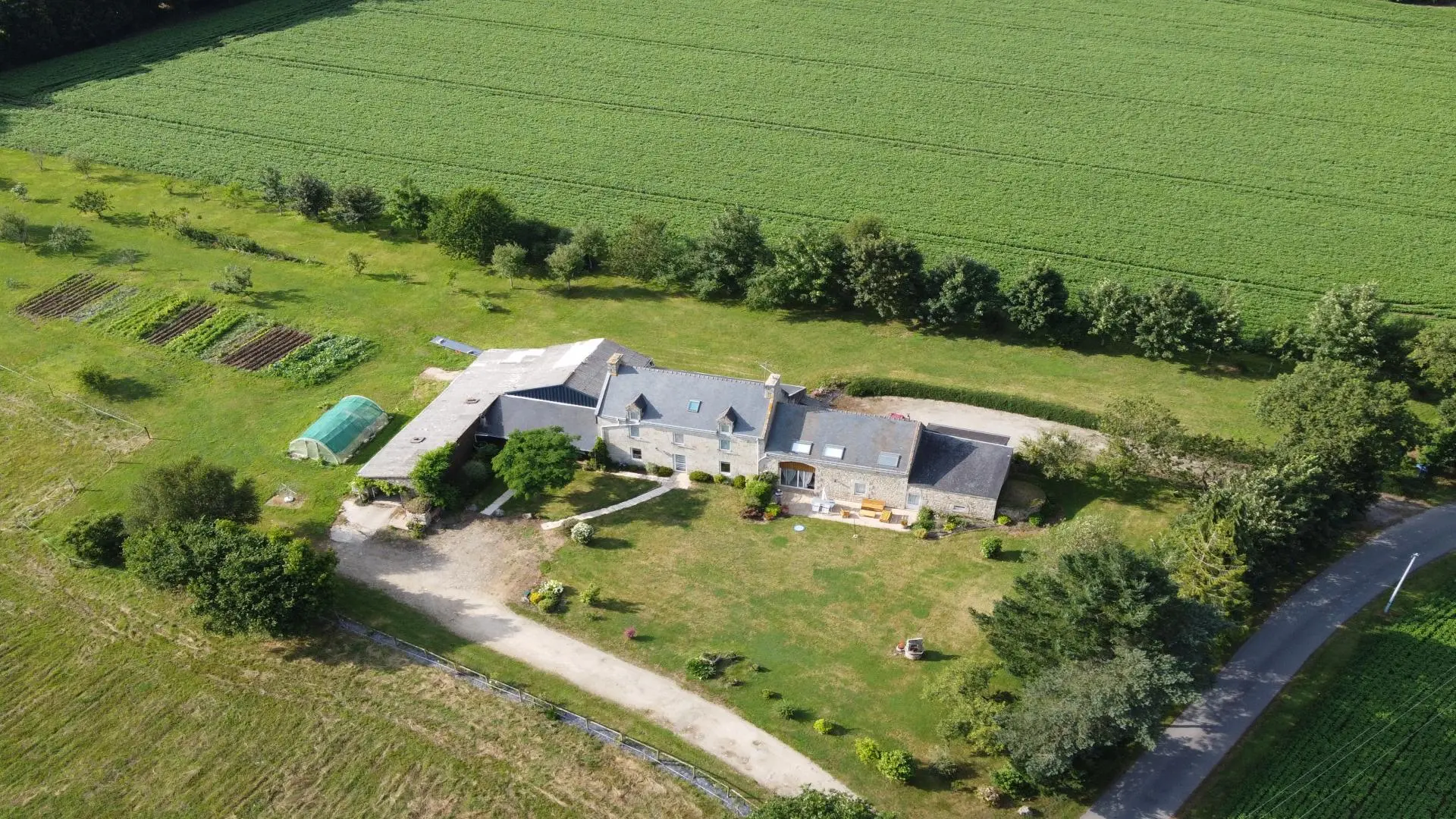 Location vacances_Gîte de Coët Kerven_vue aérienne_Melrand_Vallée du Blavet©Gîtes de France 56