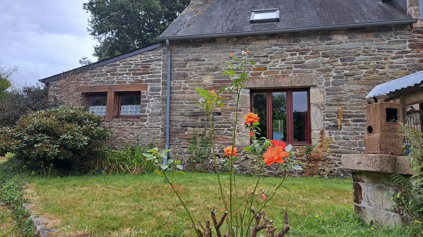 Location vacances_Gîtes du Rhun_Fuschia_extérieur_Pluméliau-Bieuzy©Gîtes de France Morbihan