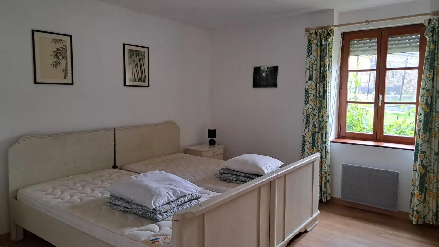 Location vacances_Gîtes du Rhun_Paeonia_chambre3_Pluméliau-Bieuzy©Gîtes de France Morbihan