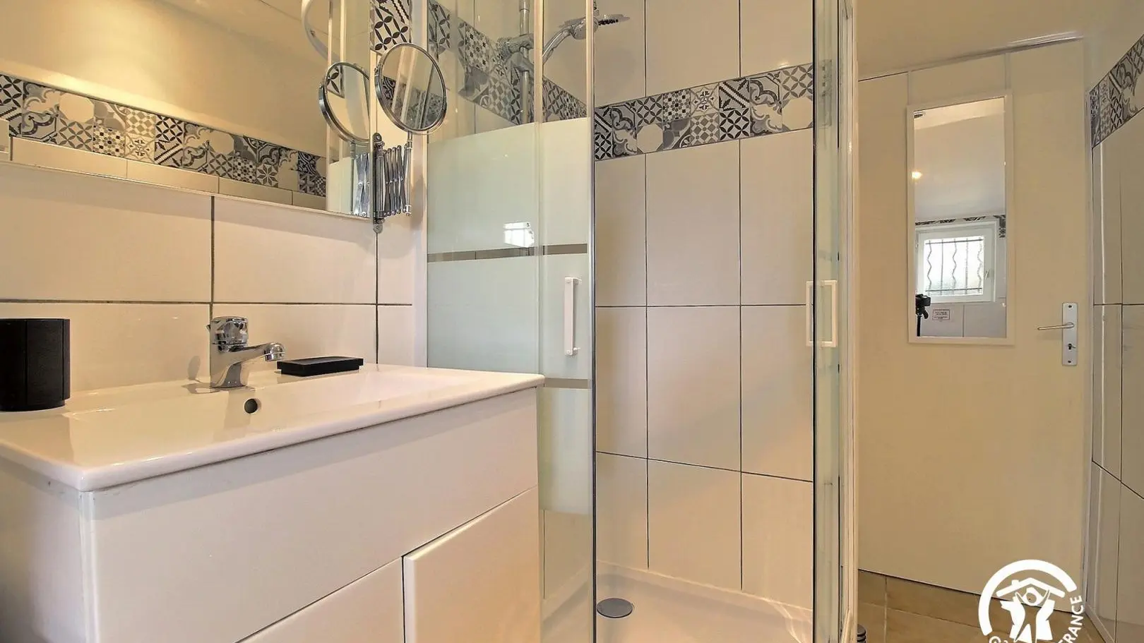 Location vacances_gîte Gwenlo_douche_Saint-Barthélemy_Vallée du Blavet©Gîtes de France