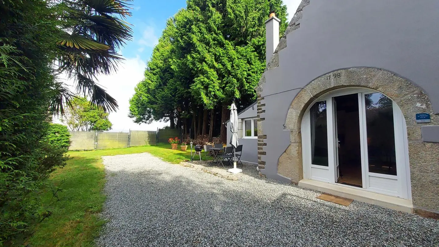 Location vacances_gîte Gwenlo_jardin_Saint-Barthélemy_Vallée du Blavet©Gîtes de France