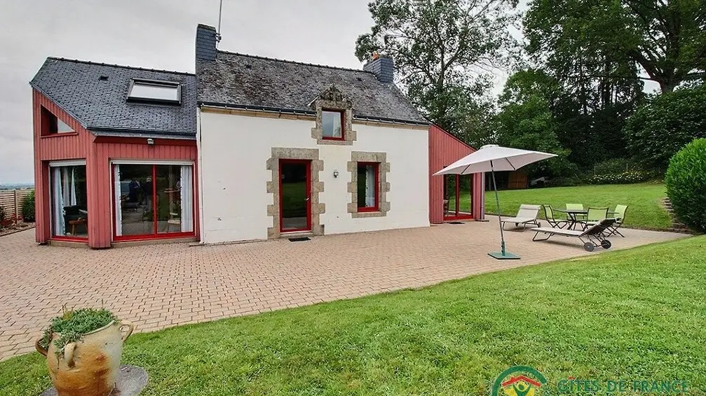 Location vacances_gîte ty Arthur_terrasse_La Chapelle-Neuve_Vallée du Blavet©Gîtes de France Morbihan