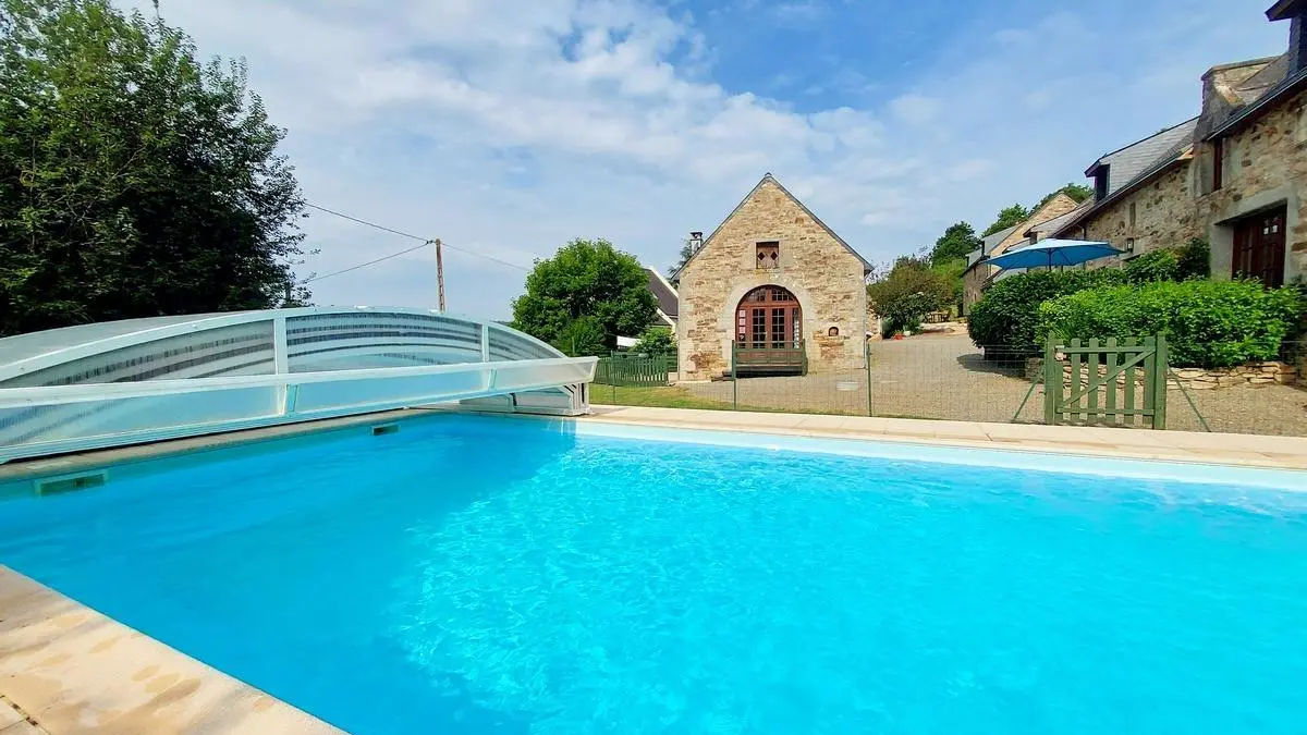 Location vacances_gîtes de Kerabellec_Pierrot_piscine2_Baud_Vallée du Blavet©Gîtes de France