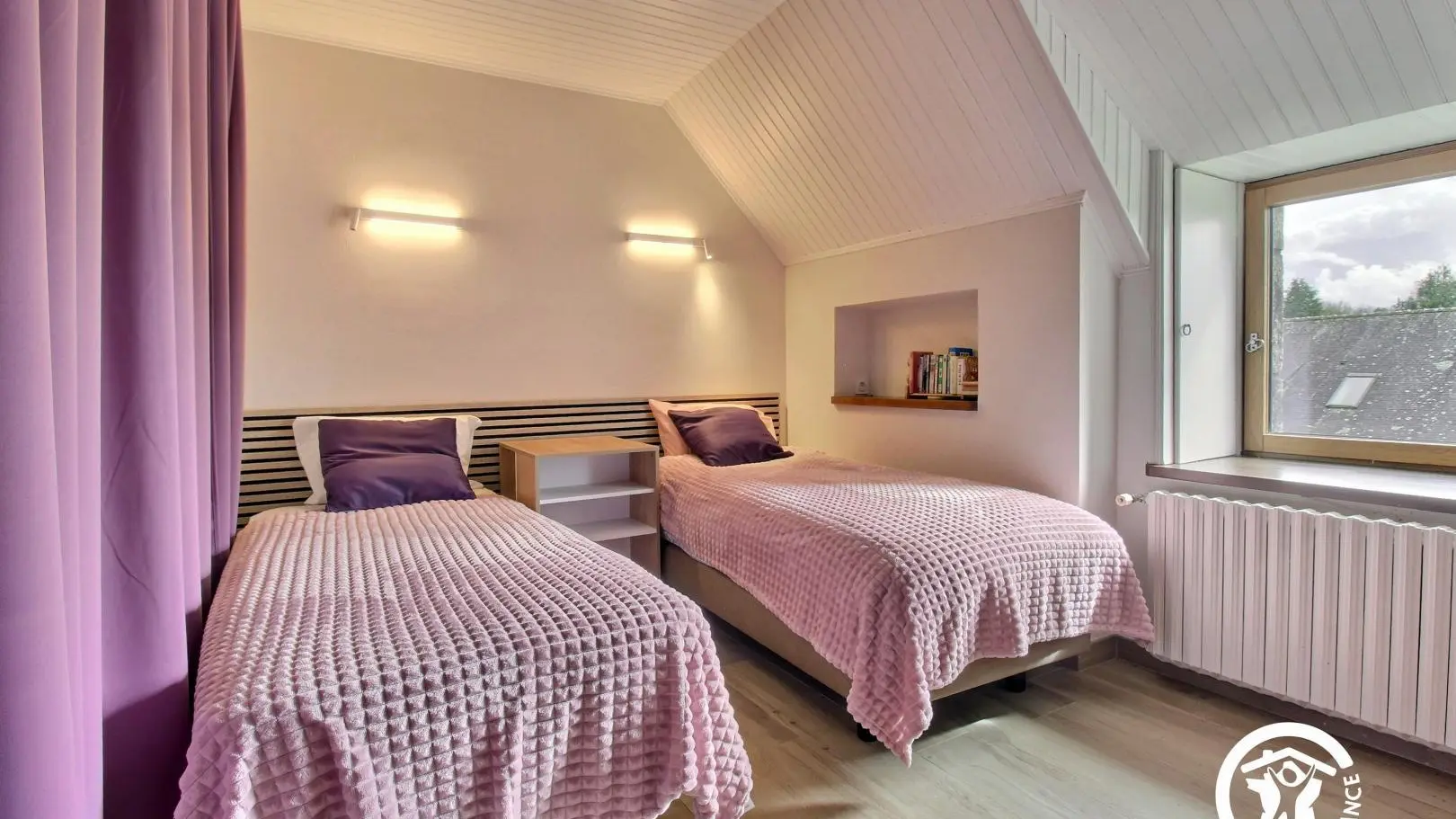 Location vacances_gîtes de Kergoff_Grange_chambre4_Pluméliau-Bieuzy©Gîtes de France