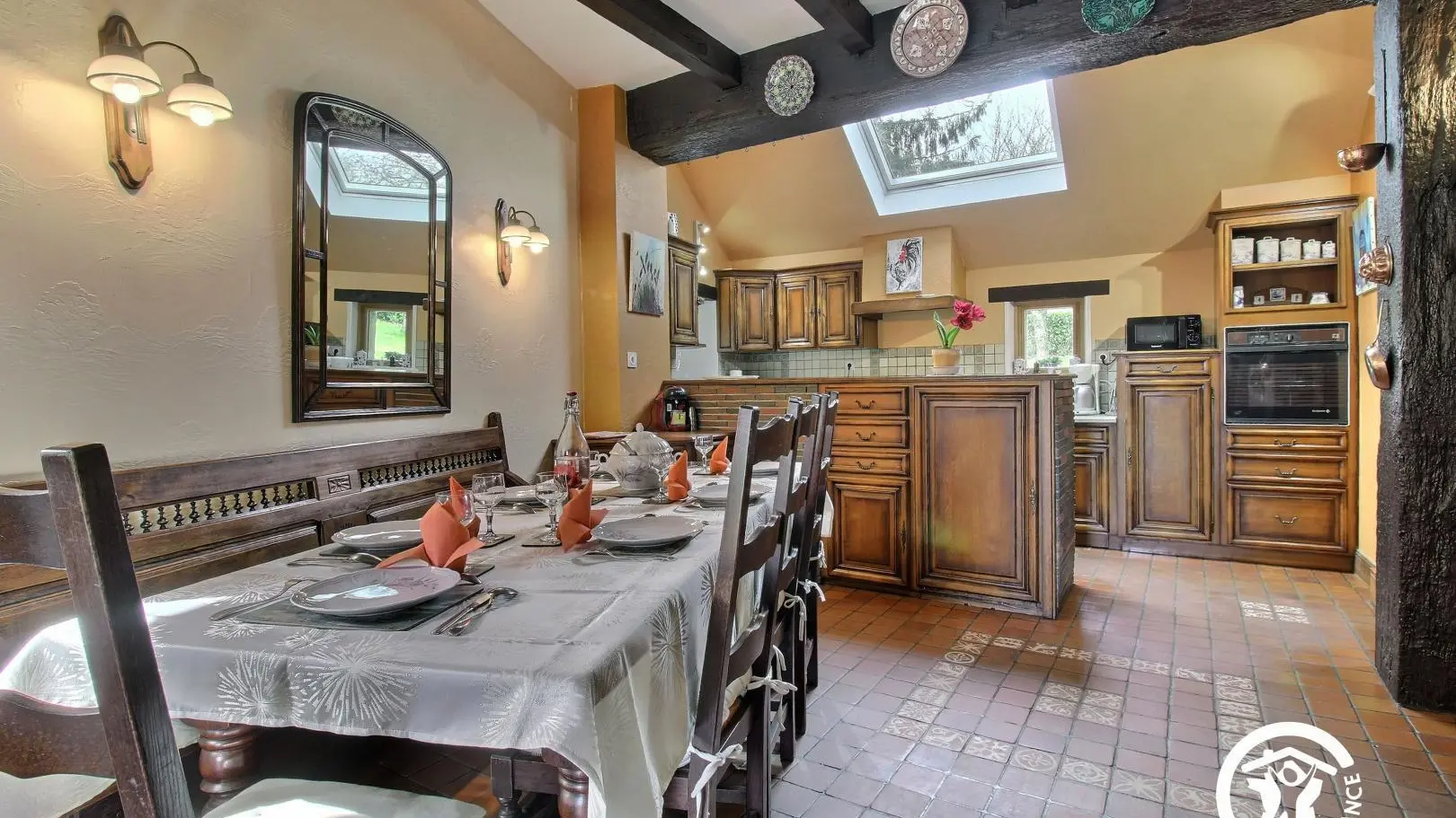 Location vacances_gîtes de Kergoff_Grange_salle à manger_Pluméliau-Bieuzy©Gîtes de France