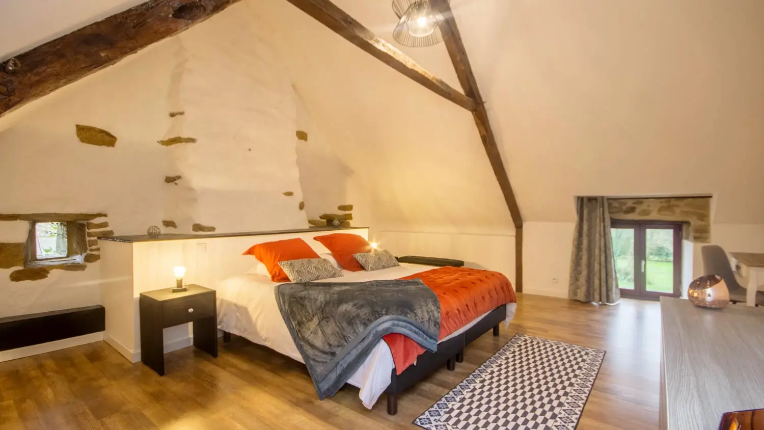 Location vacances_gîtes de Kernino_Léontine_chambre_Pluméliau-Bieuzy1©GDF56
