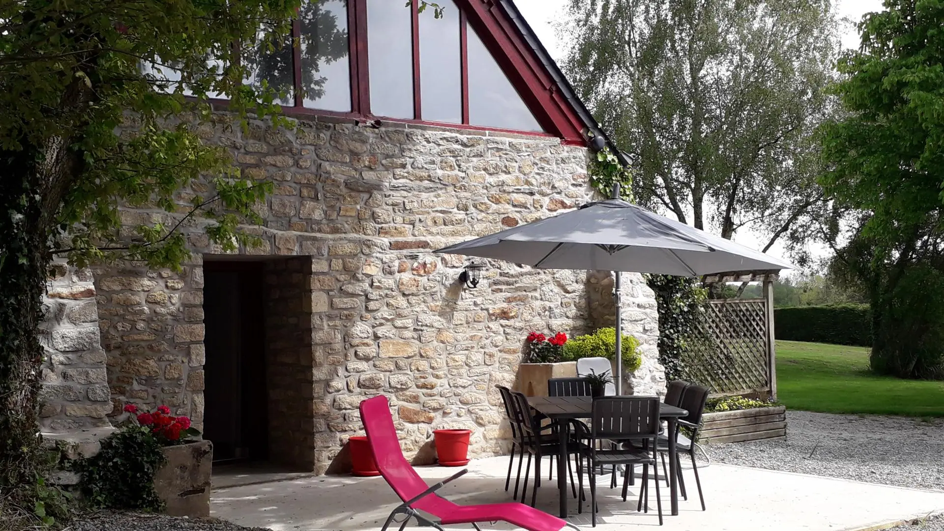 Location vacances_gîtes de Kernino_Léontine_terrasse_Pluméliau-Bieuzy©GDF56