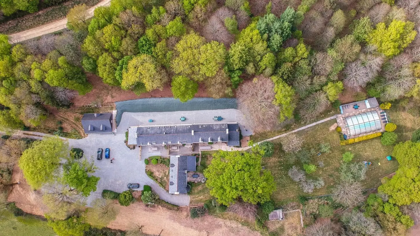 Location_Domaine de Lann Kerhuerh_Hortensia_vue aérienne_La Chapelle-Neuve©Gîtes de France