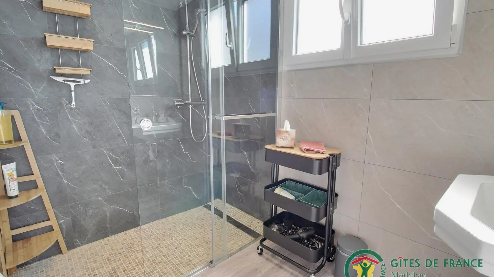 Location_La Maison du Puisatier_salle d'eau_Pluméliau-Bieuzy_Vallée du Blavet©Gîtes de France 56