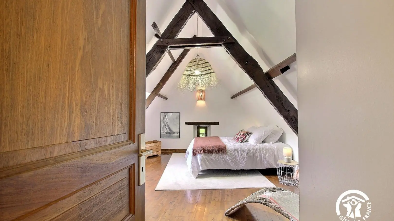 Location_gîte chaumière de Floranges_chambre1_La Chapelle-Neuve©GDF56