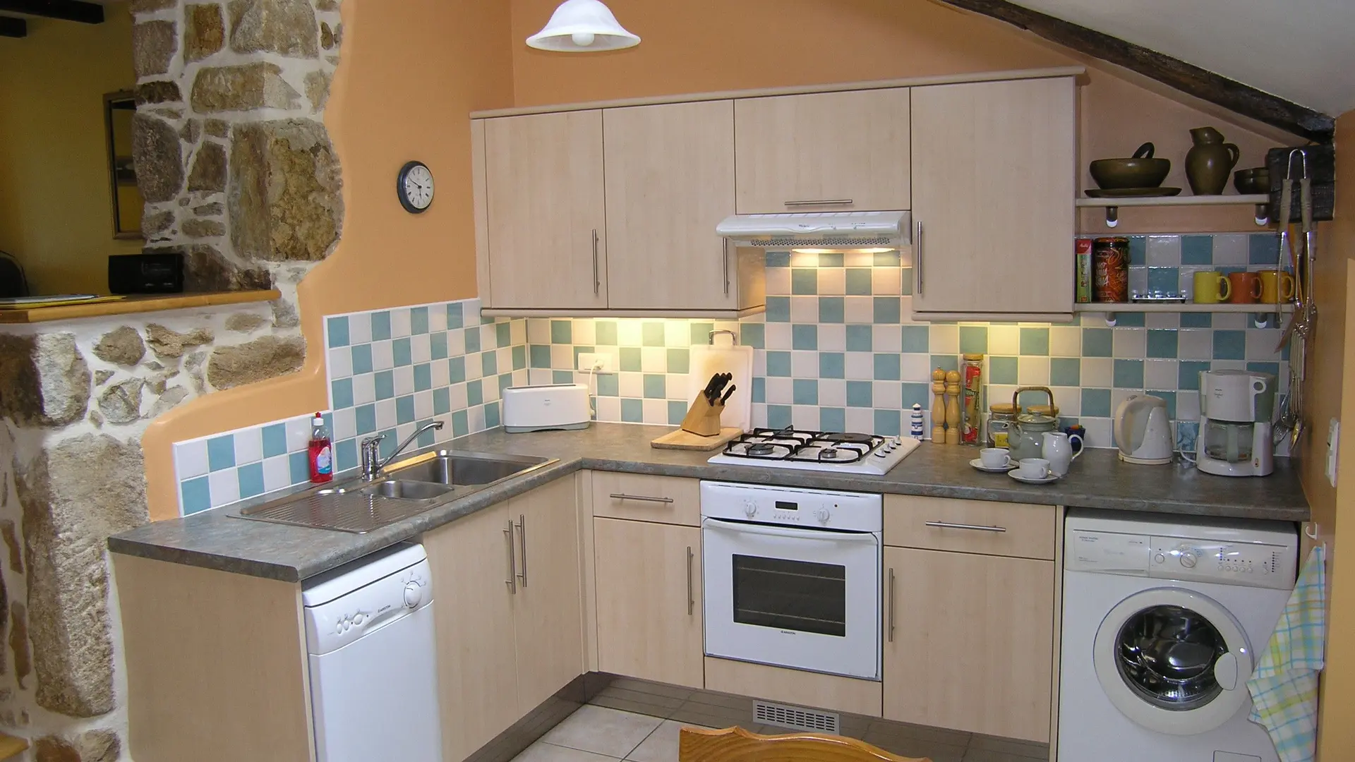 Location_gîte de Clistivan_Chêne_cuisine_La Chapelle-Neuve_Vallée du Blavet