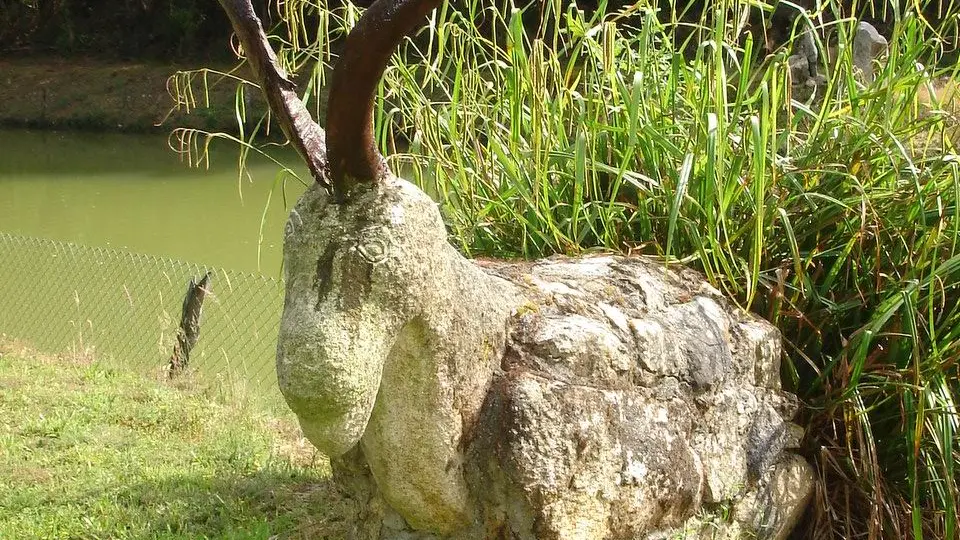 Locqueltas_Parc de sculptures et arboretum La Mare au Poivre _Le bouc