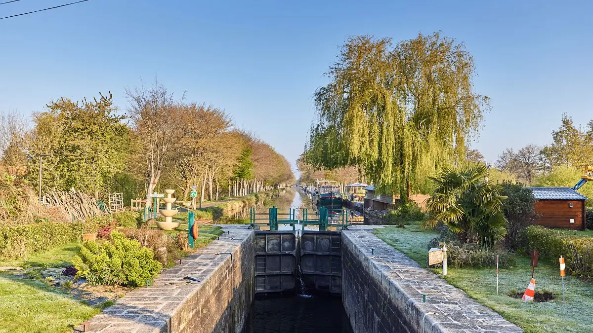 Malestroit_Passage de l_écluse, plan large_@aLamoureux_valide2031