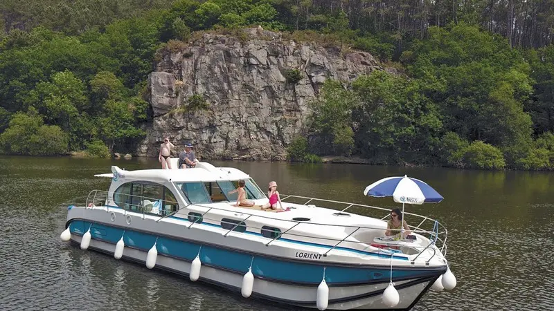 Nicols Location de bateaux - Glénac - Destination Brocéliande - Bretagne