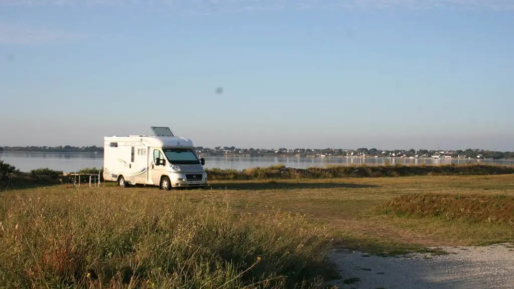 Aire de camping-car-1-Plouharnel-Morbihan