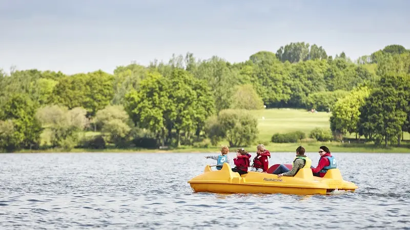 acitivtés nautiques - pédalo - lac au duc - club nautique - taupont