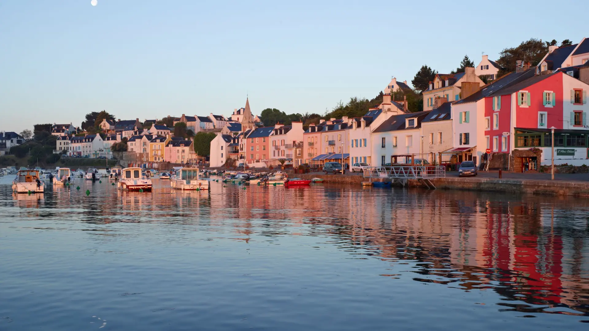 belle-ile-port-de-sauzon©Philippe Ulliac