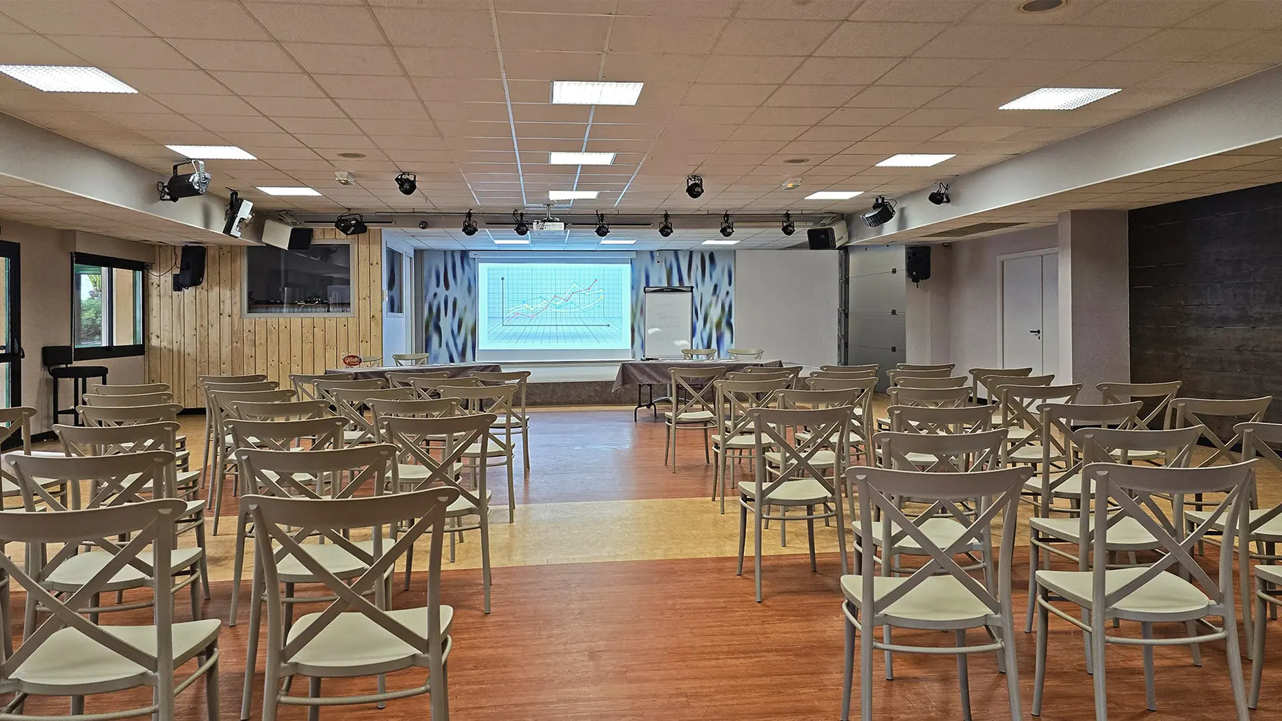 camping-mane-guernehue-morbihan-affaires-salle-seminaire2