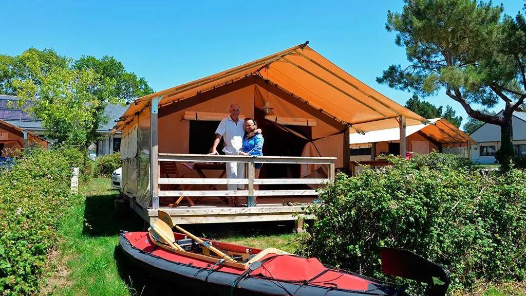 Vacances en tente Lodge et canoé kayak