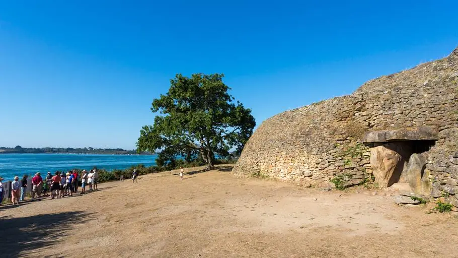 Cairn-Gavrinis-Larmor-Baden-Morbihan-Bretagne-Sud