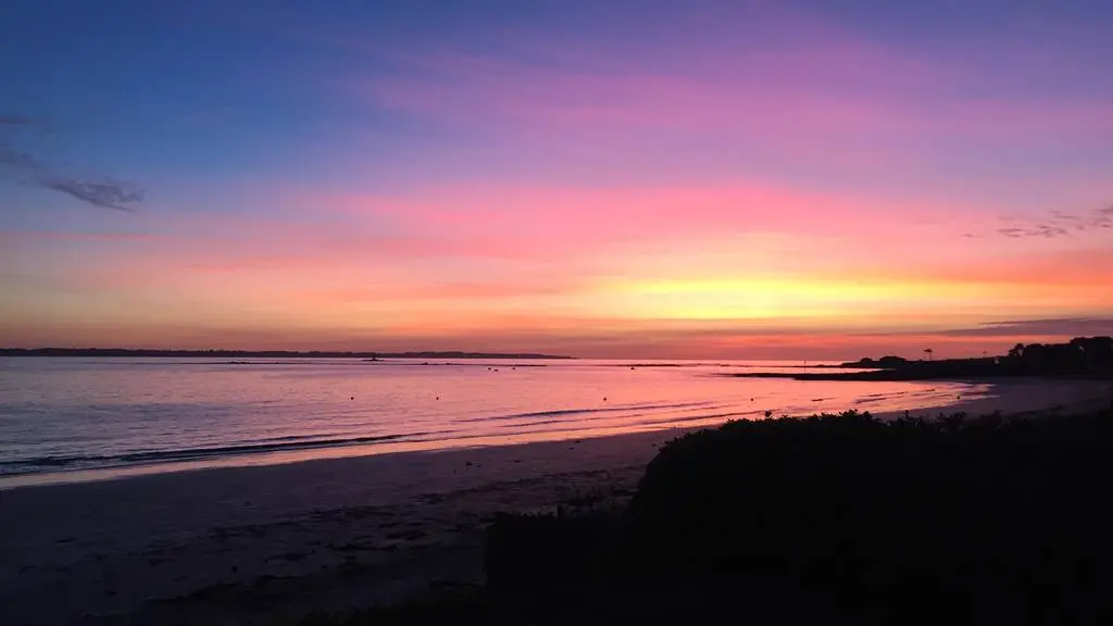 COUCHER DE SOLEIL VU DES MOUETTES