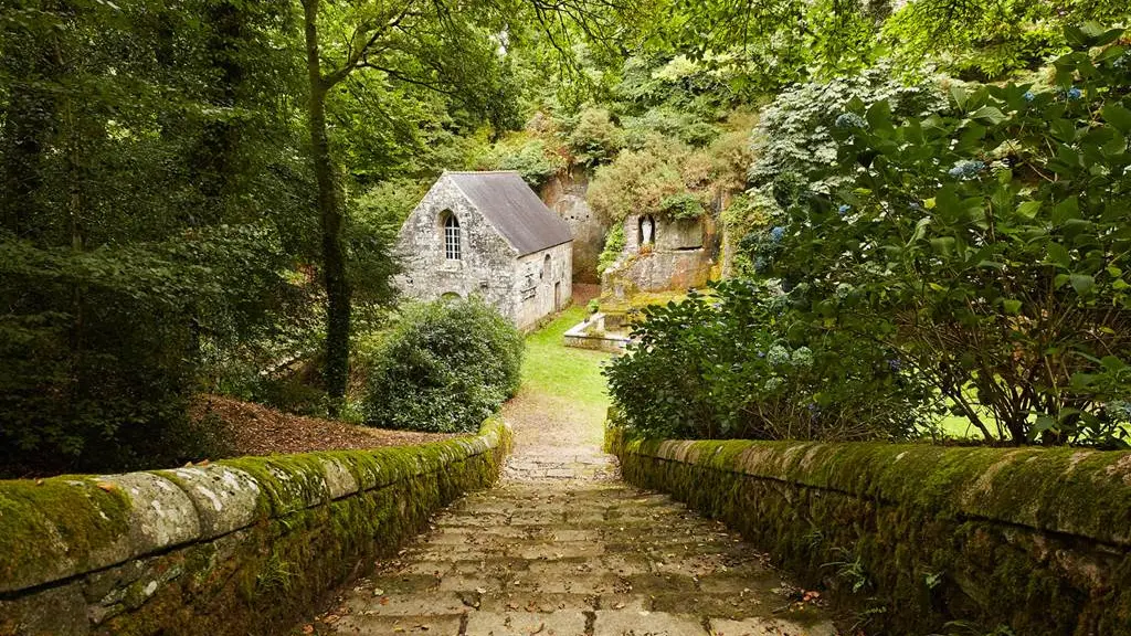 Locuon, église, chapelle, carrière gallo-romaine, Ploerdut, Morbihan, Bretagne Sud