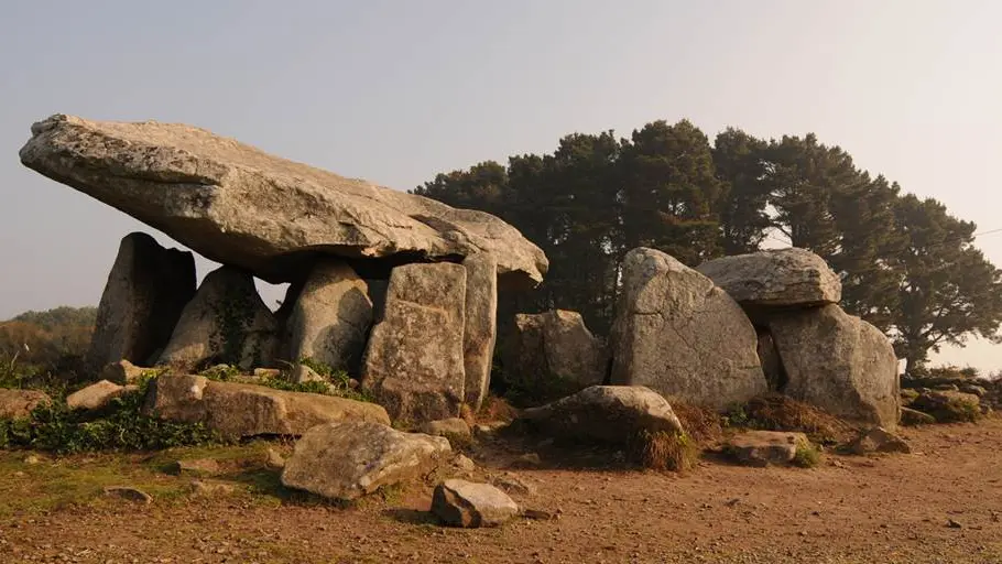 Dolmen de Penhap Ile Aux Moines - Morbihan Bretagne sud (1)