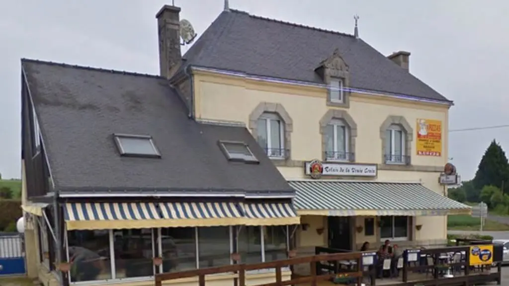 LE RELAIS DE LA VRAIE-CROIX - Façade et terrasse - Morbihan - Bretagne Sud