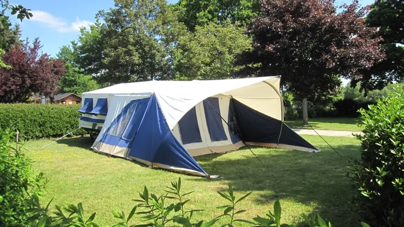 Camping Ninian - emplacement grand confort - Taupont - Brocéliande