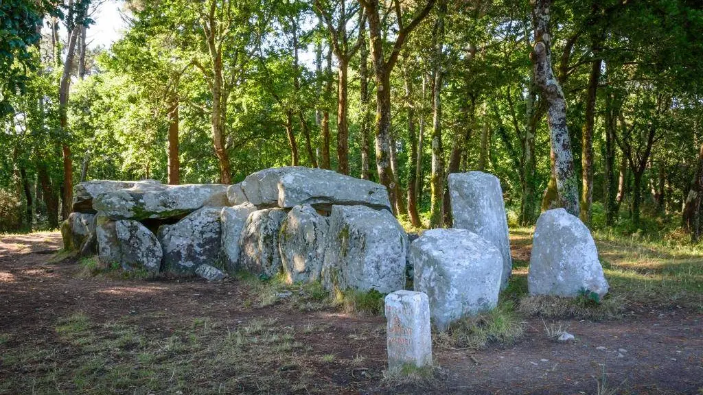 Dolmendemanecroch-ERDEVEN-MorbihanBretagneSud