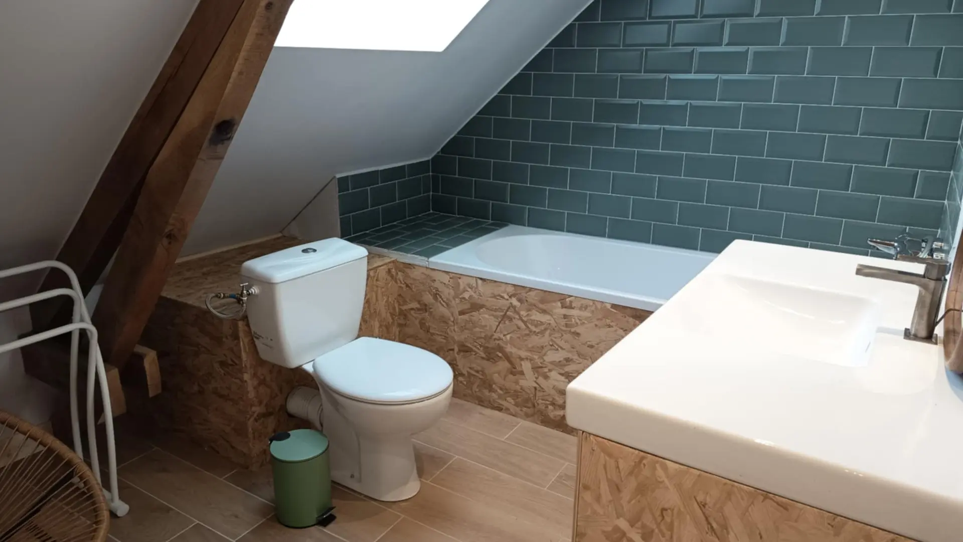 f9cb1f4f-99a4-4af1-b947-964626d096d2