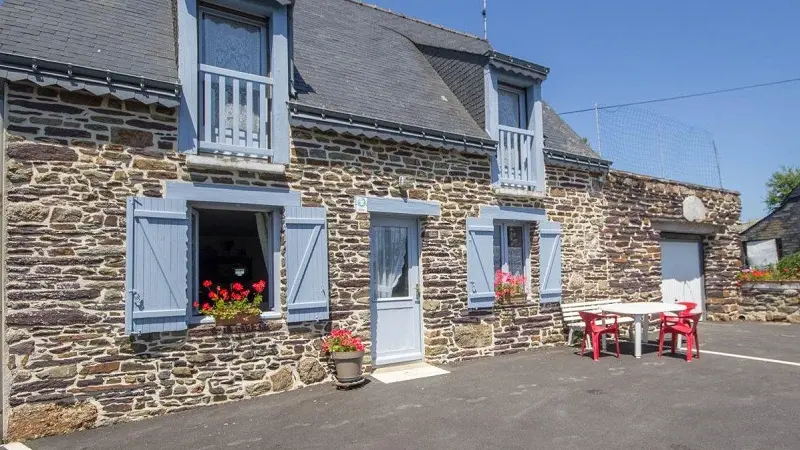 Gîte Brocéliande - façade entrée - Campénéac - Morbihan