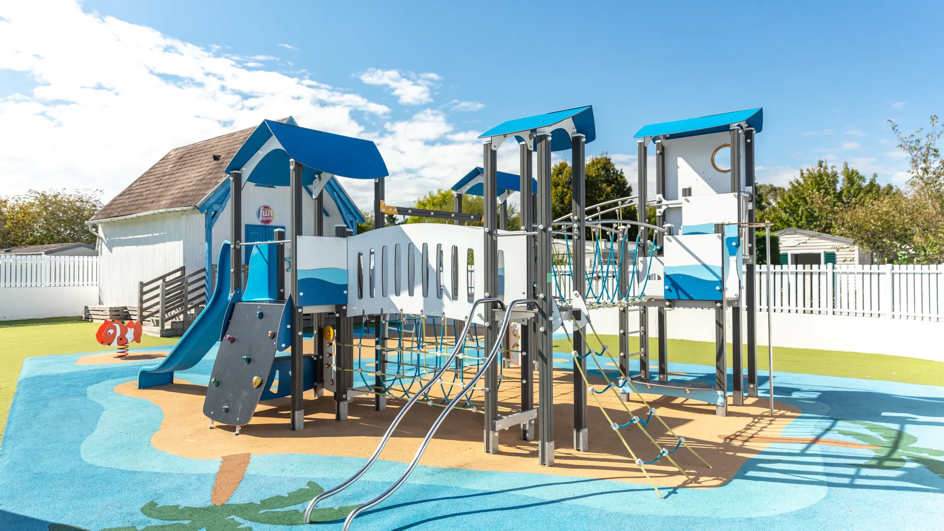 homair-jeu-enfants-camping-les-menhirs-carnac