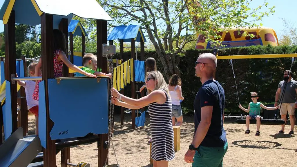 En famille, des vacances réussies au camping les Genêts