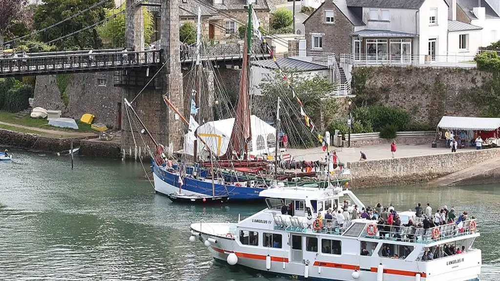 Vedettes-l'Angélus-Locmariaquer-Morbihan-Bretagne-Sud