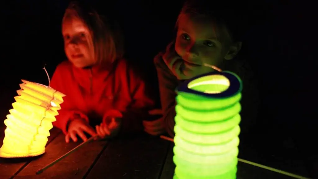 Lampions-Enfants-CeltAventures-Sarzeau-Presqu'île-de-Rhuys-Golfe-du-Morbihan-Bretagne sud