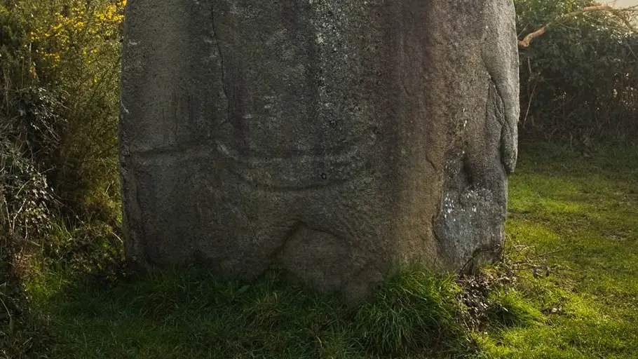 Menhir de Kermaillard Sarzeau - Morbihan Bretagne sud